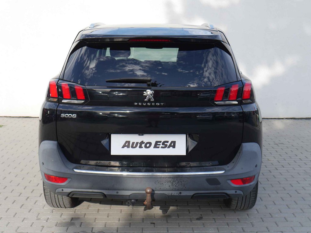 Peugeot 5008 1.2PT Allure