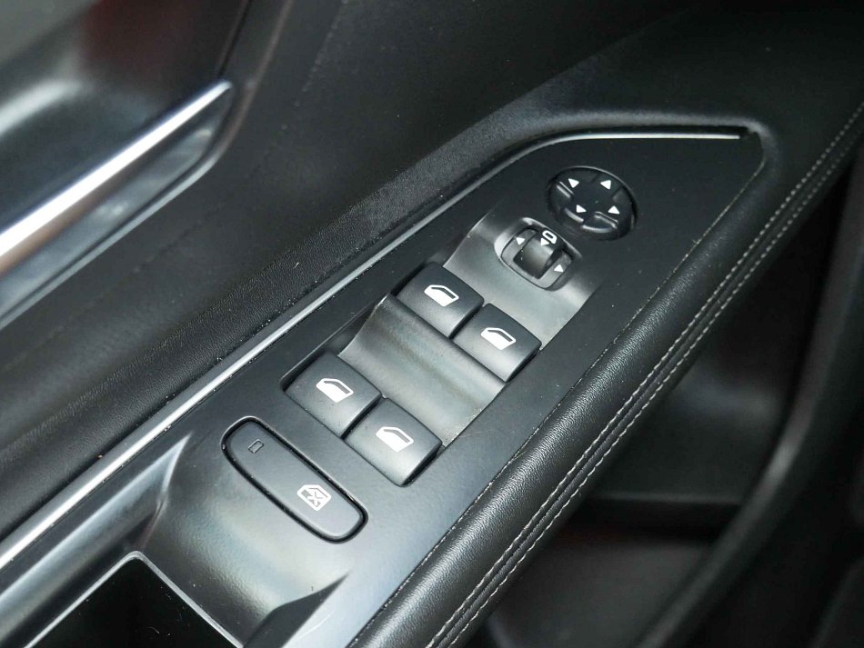 Peugeot 5008 1.2PT Allure