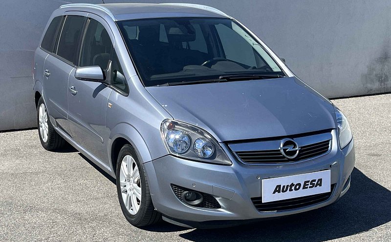 Opel Zafira 1.8 16V  7míst