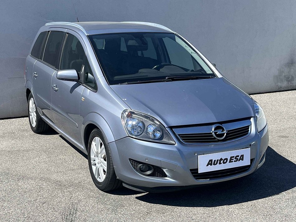 Opel Zafira 1.8 16V  7míst