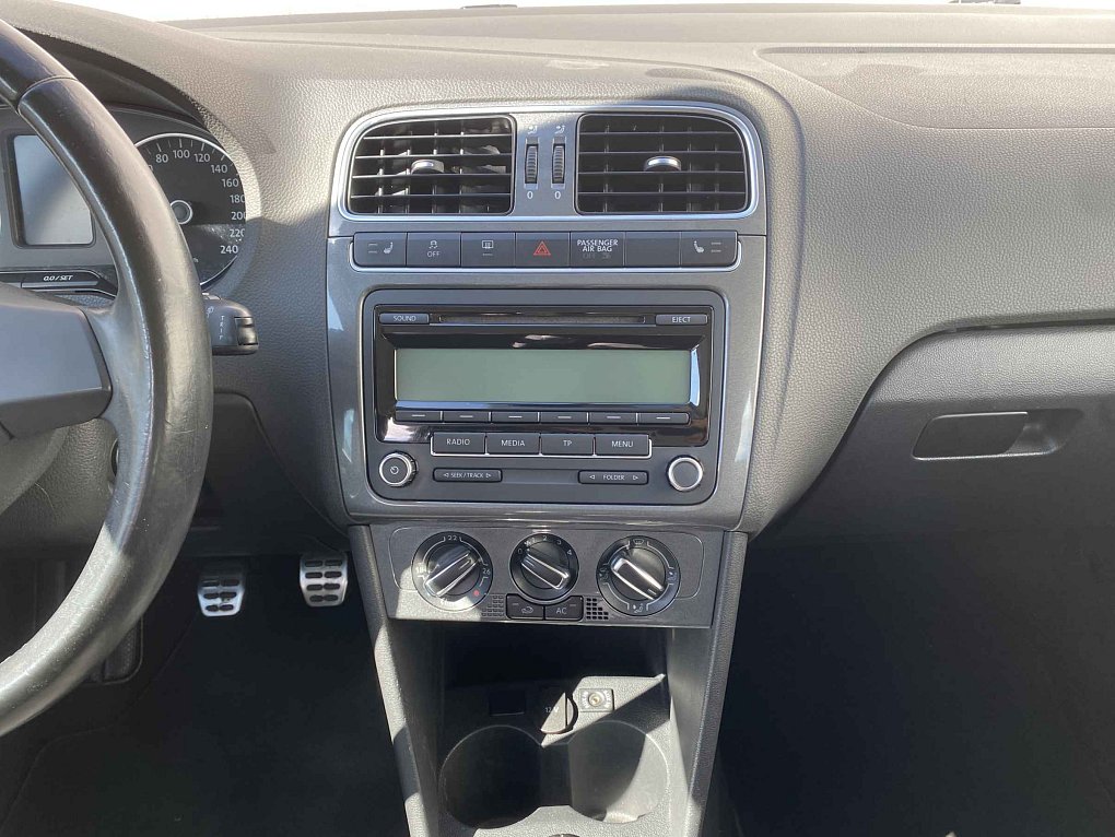 Volkswagen Polo 1.2 TSi CROSS