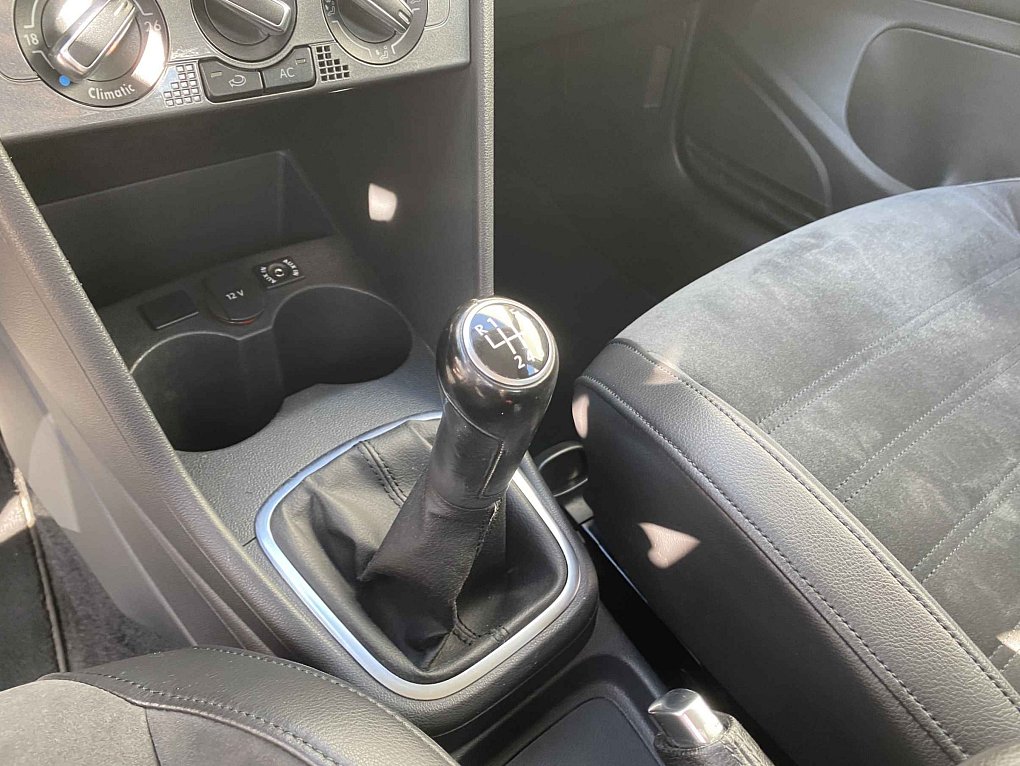 Volkswagen Polo 1.2 TSi CROSS