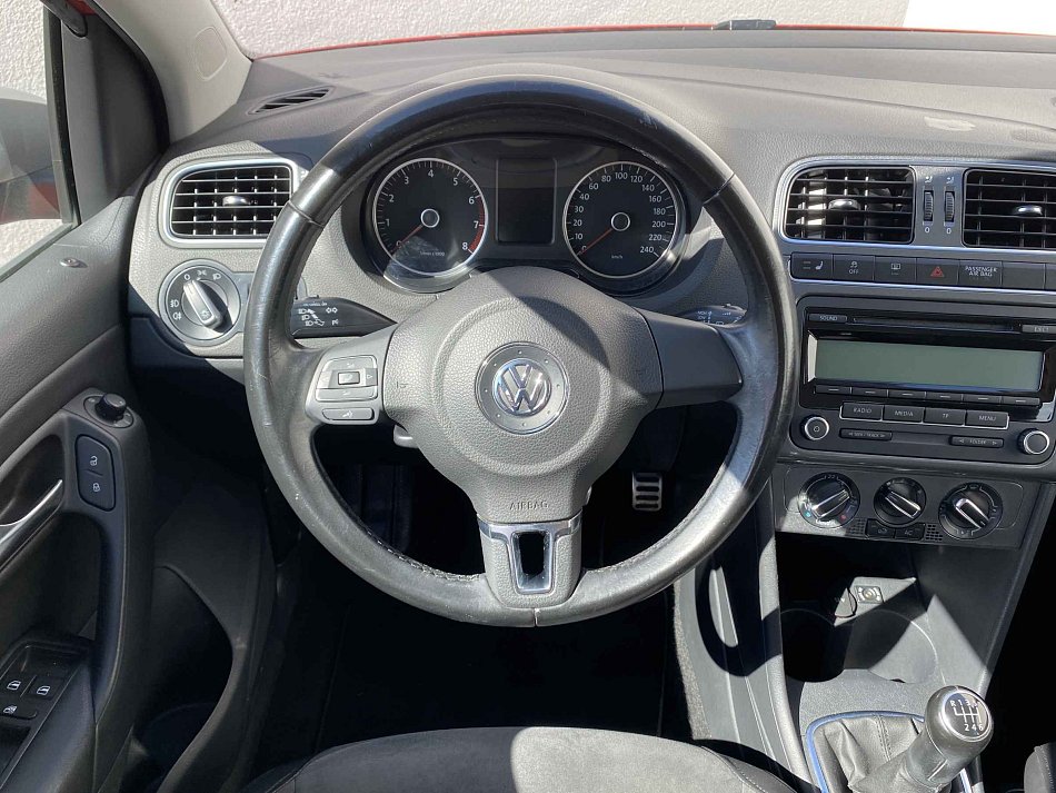 Volkswagen Polo 1.2 TSi CROSS