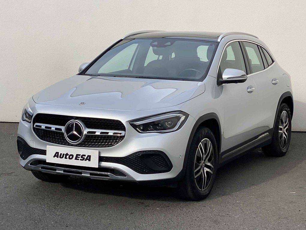 Mercedes-Benz GLA 2.0 D  220d