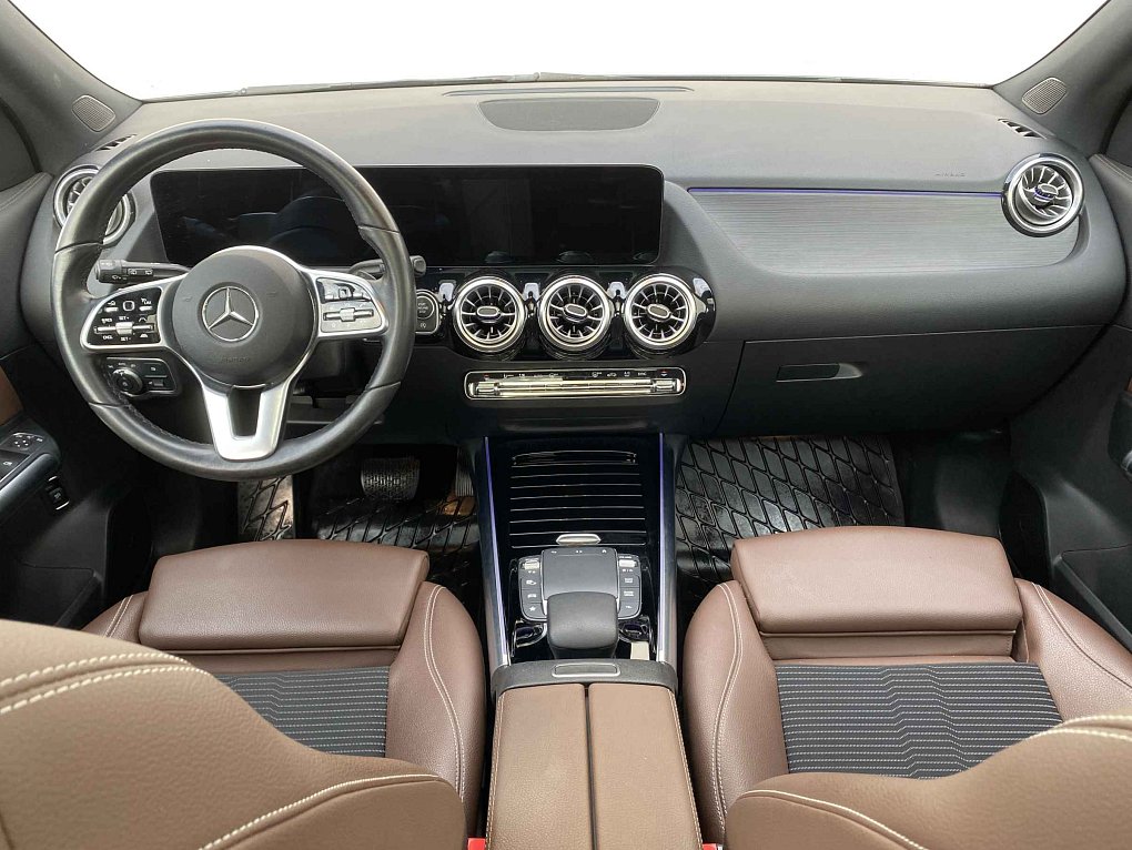 Mercedes-Benz GLA 2.0 D  220d