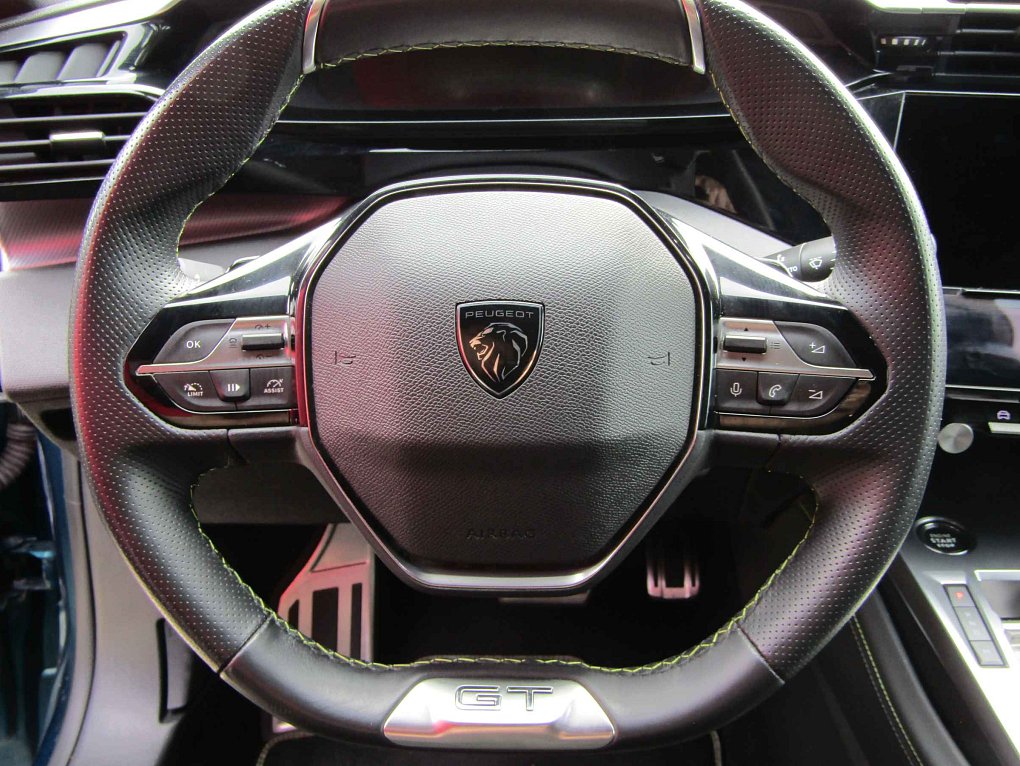 Peugeot 408 1.2 PT 