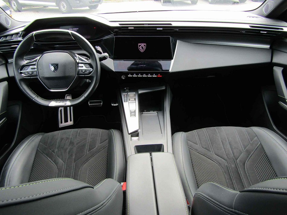 Peugeot 408 1.2 PT 