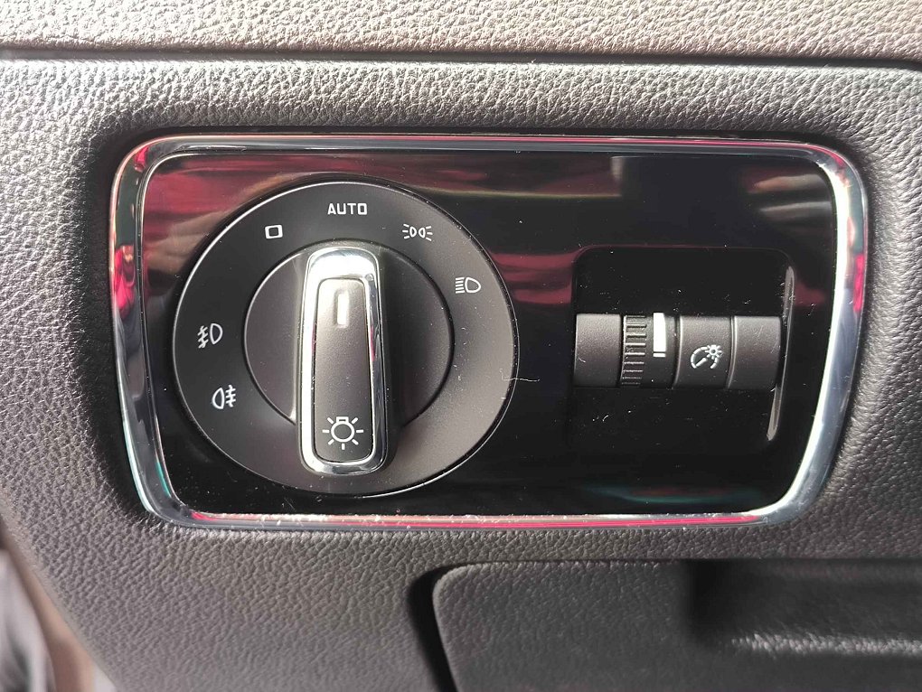 Škoda Superb II 2.0 TDi L&K 4x4