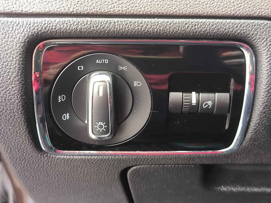 Škoda Superb II 2.0 TDi L&K 4x4
