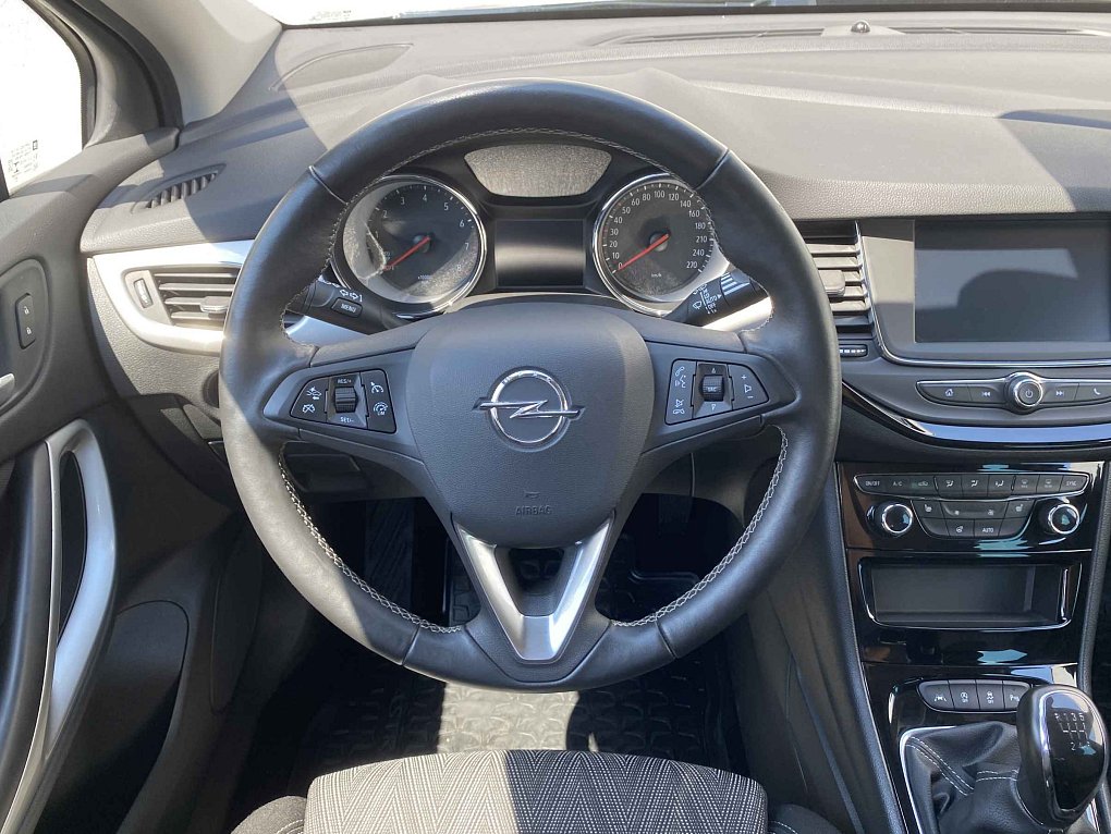 Opel Astra 1.2 T 