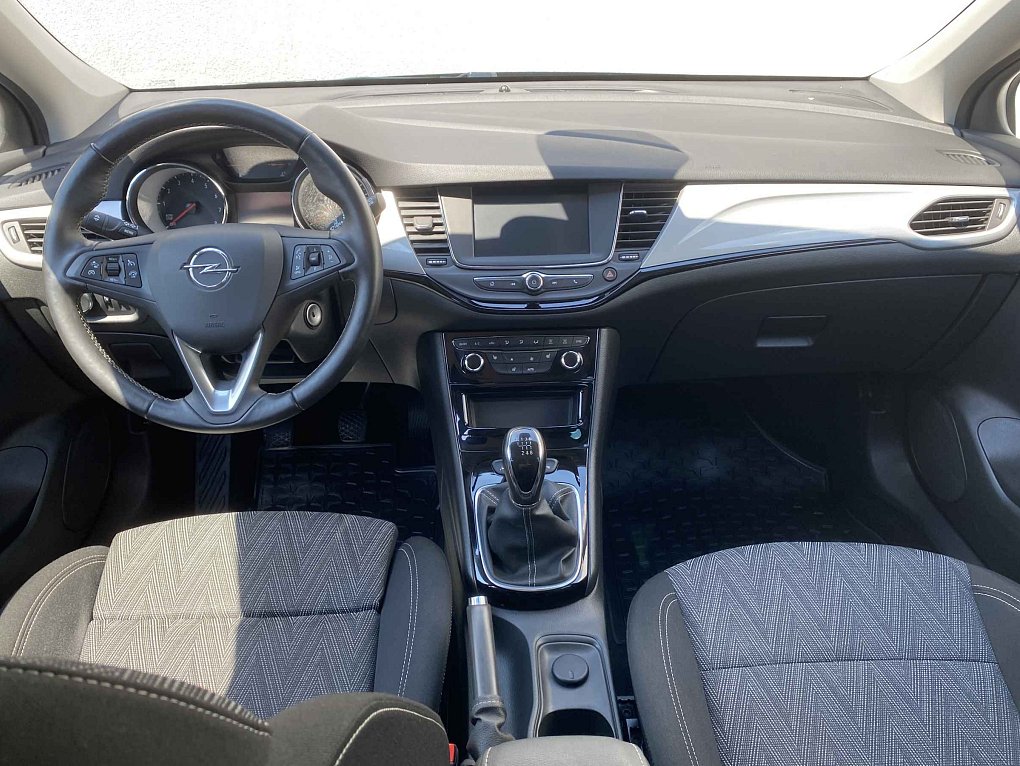Opel Astra 1.2 T 
