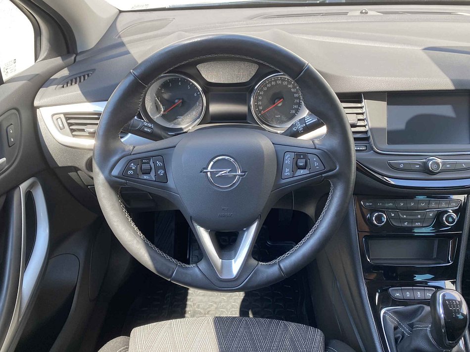 Opel Astra 1.2 T 