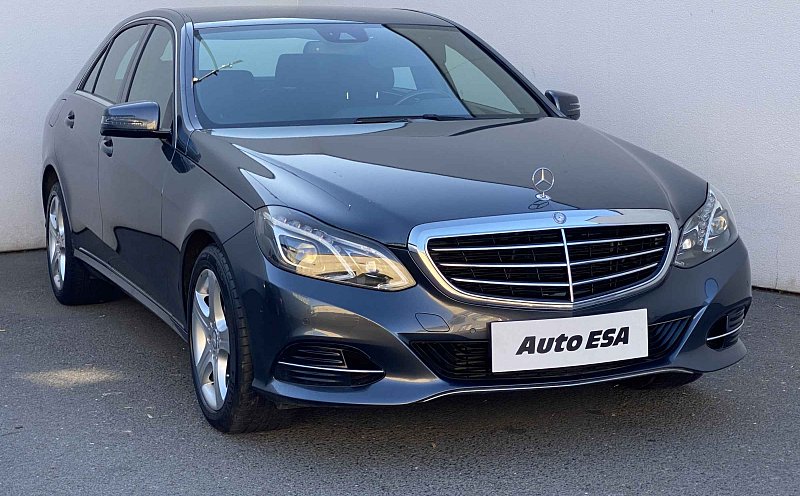 Mercedes-Benz Třída E 2.0i  E200