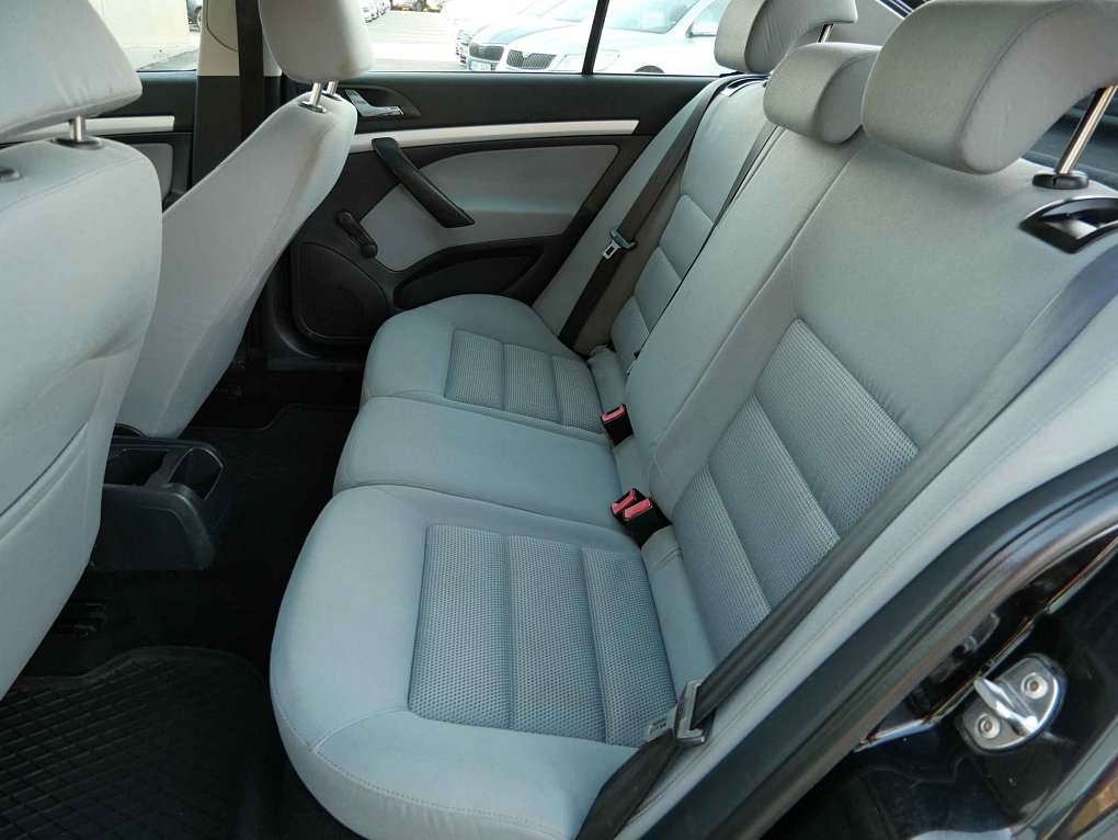 Škoda Octavia II 1.6 MPi 