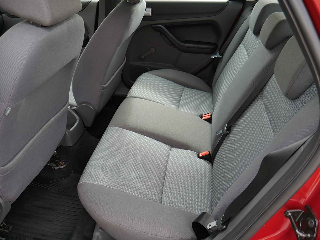 Ford Focus 1.6i 