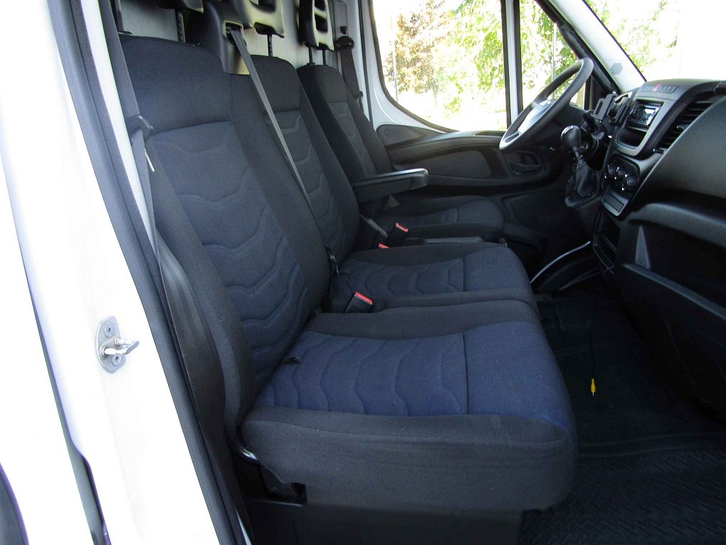 Iveco Daily 3.0HPi  L4 35S18