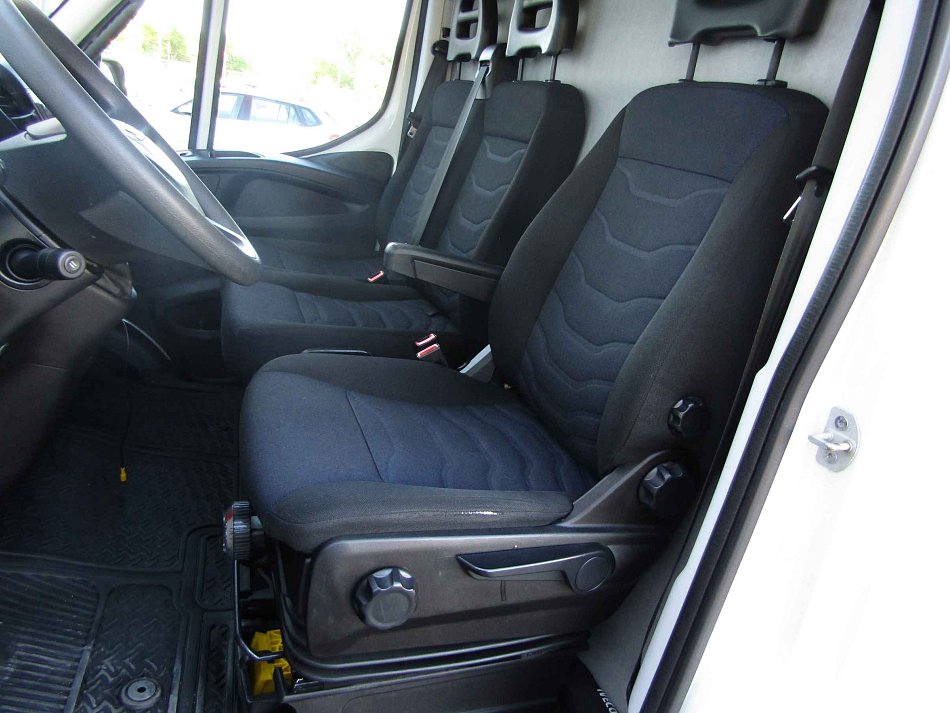 Iveco Daily 3.0HPi  L4 35S18