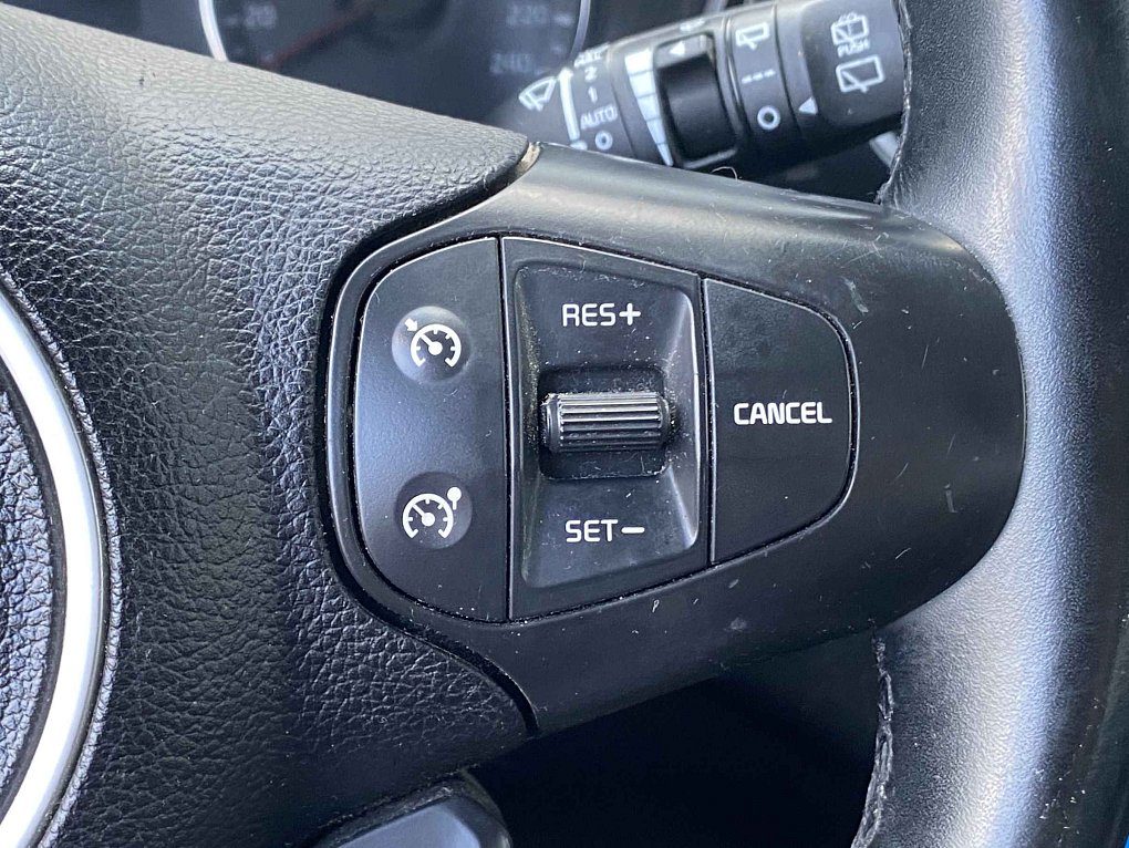 Kia Carens 1.7 CRDi Active
