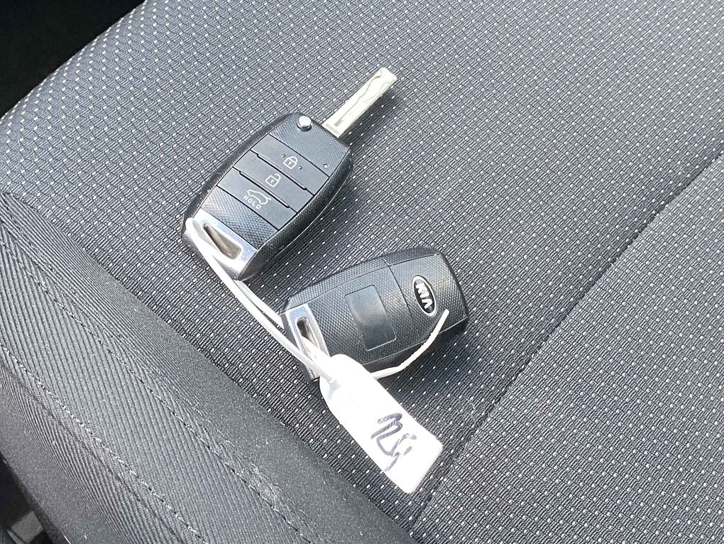 Kia Carens 1.7 CRDi Active