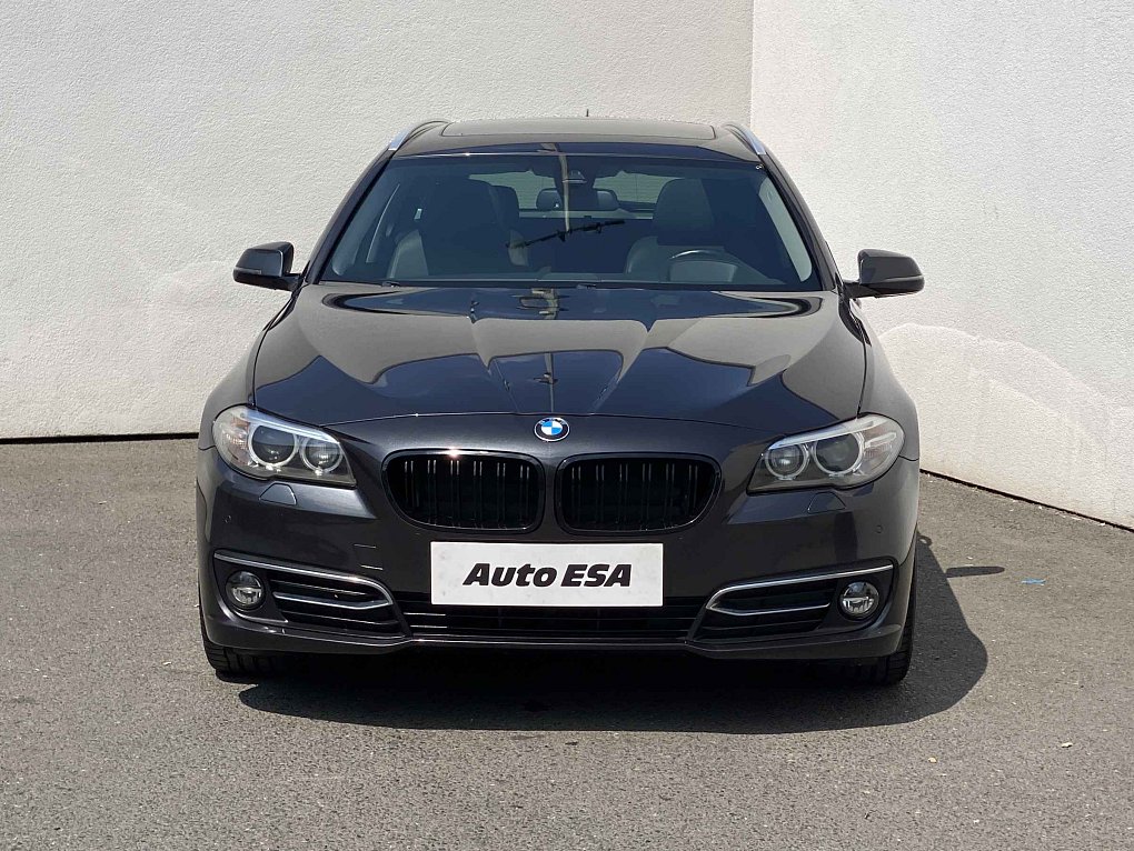 BMW Řada 5 3.0 D LuxuryLine 530D