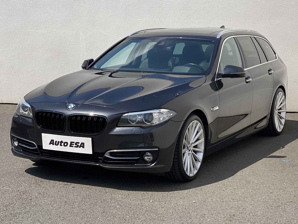 BMW Řada 5 3.0 D LuxuryLine 530D