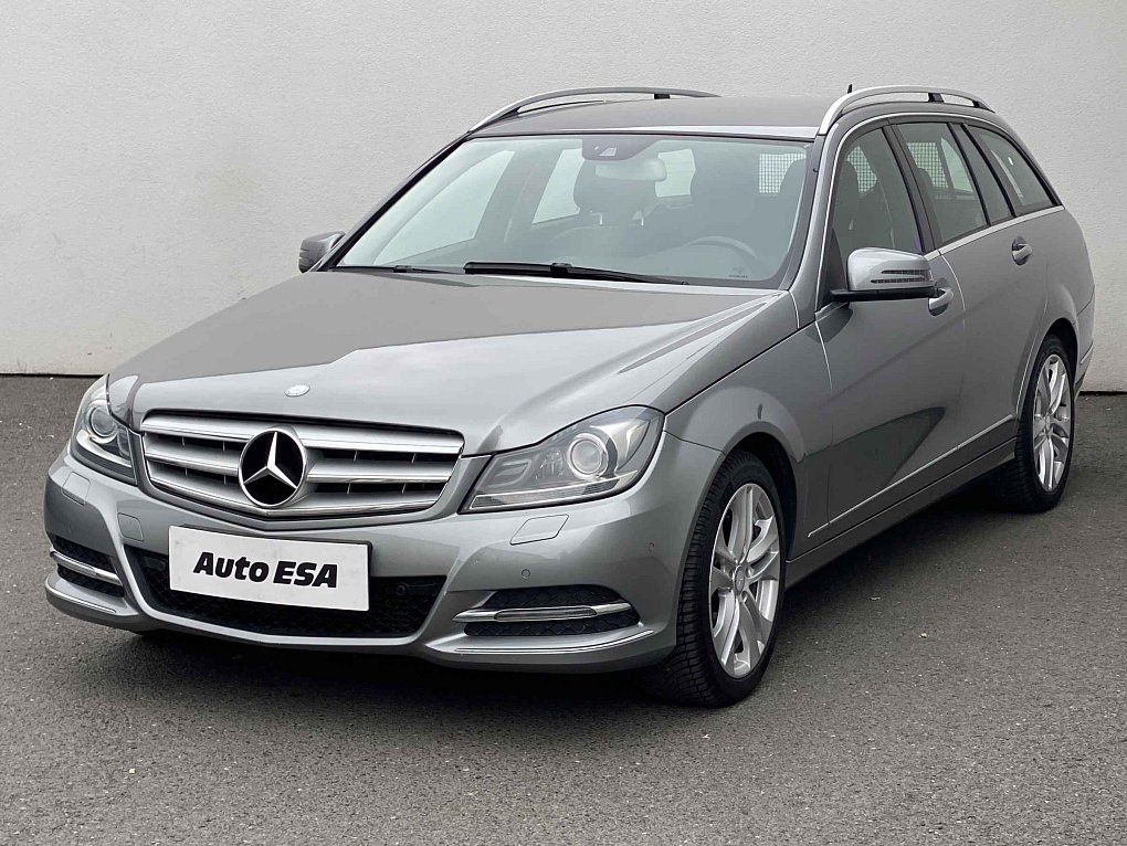 Mercedes-Benz Třída C 1.8CGi Avantgarde C200