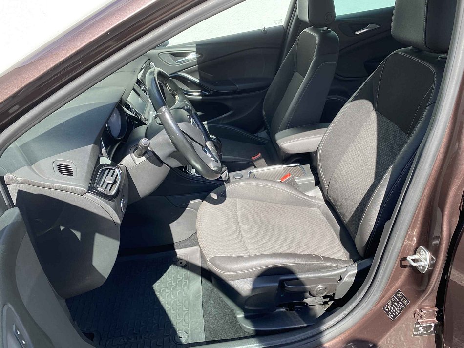 Opel Astra 1.6 CDTi 