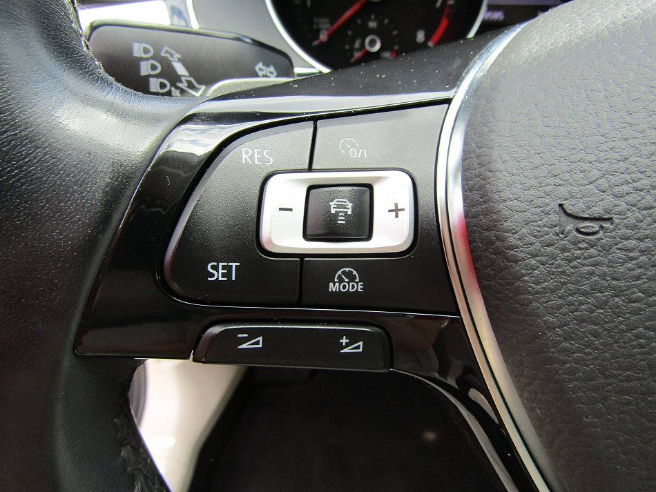 Volkswagen Passat 1.4TSi 