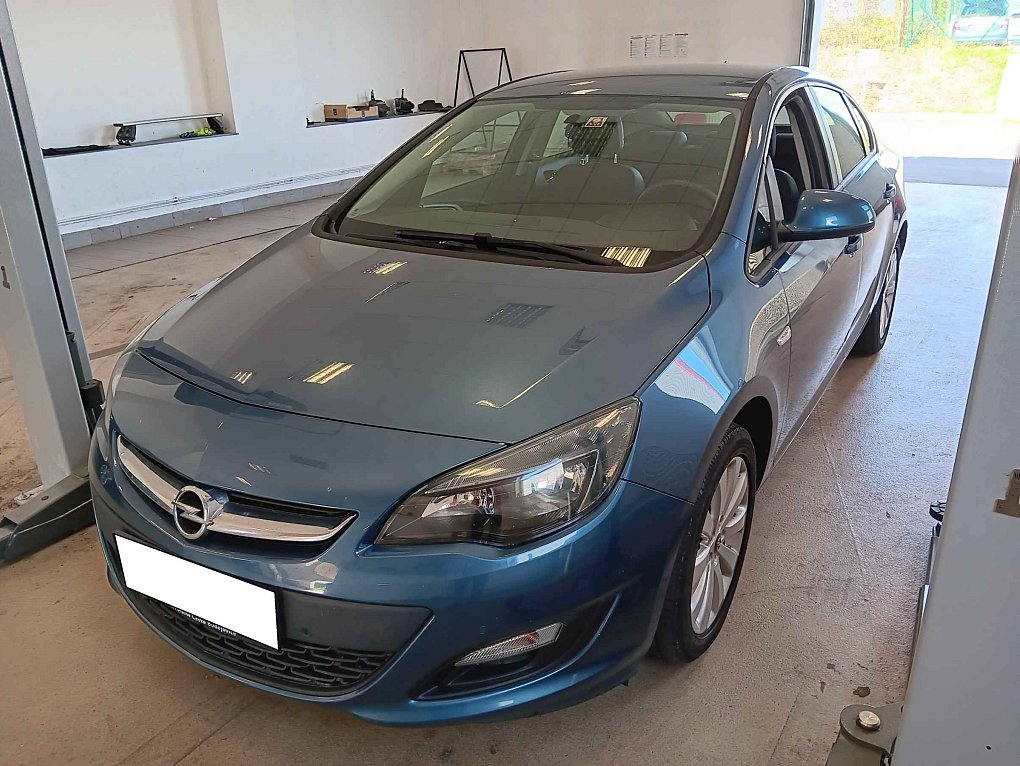 Opel Astra 1.4T 