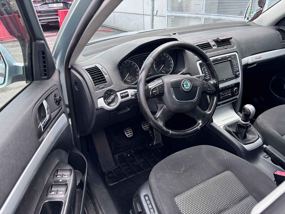 Škoda Octavia II 2.0TDi Scout 4x4