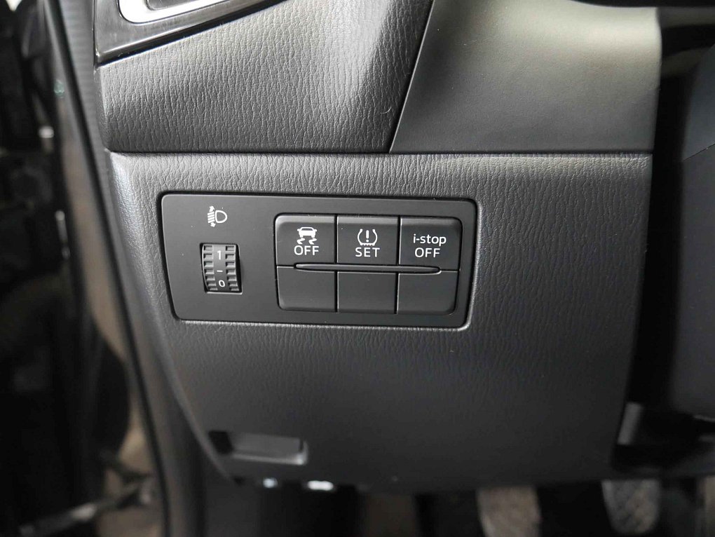 Mazda 3 2.0 i 