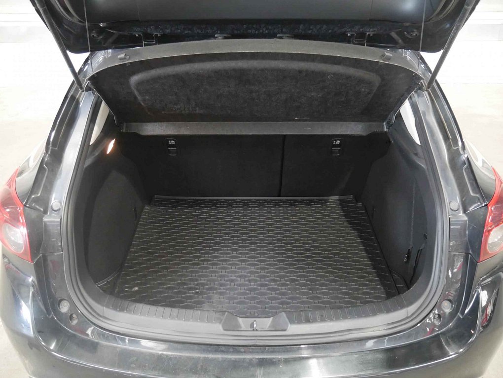 Mazda 3 2.0 i 