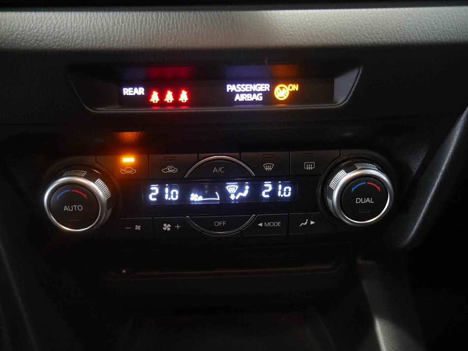 Mazda 3 2.0 i 