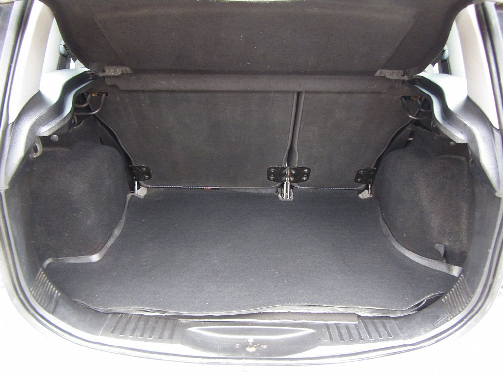 Ford Fusion 1.4 i 