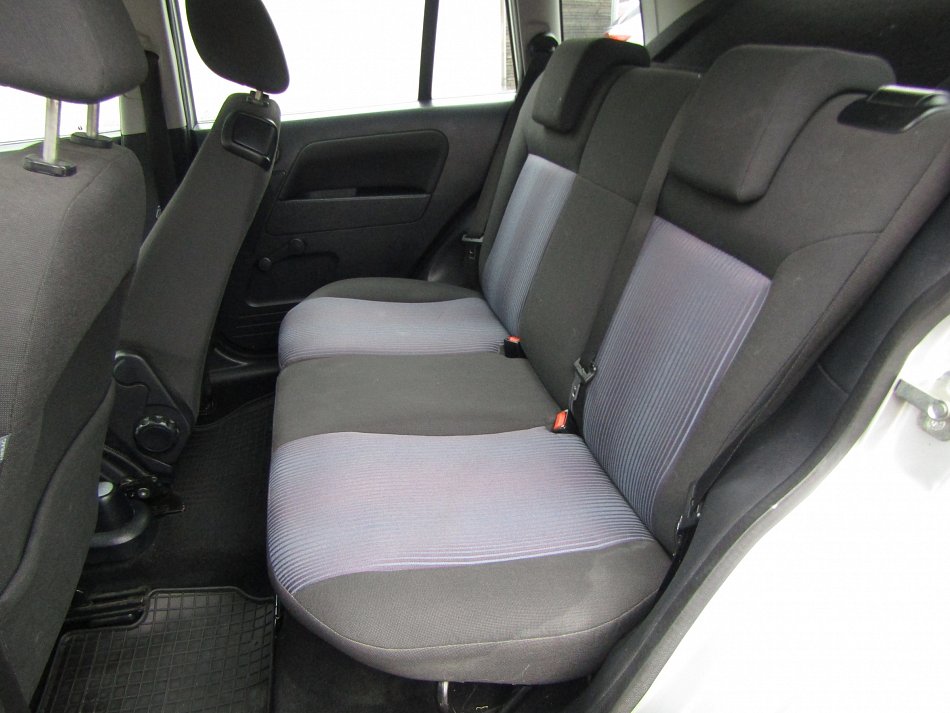 Ford Fusion 1.4 i 