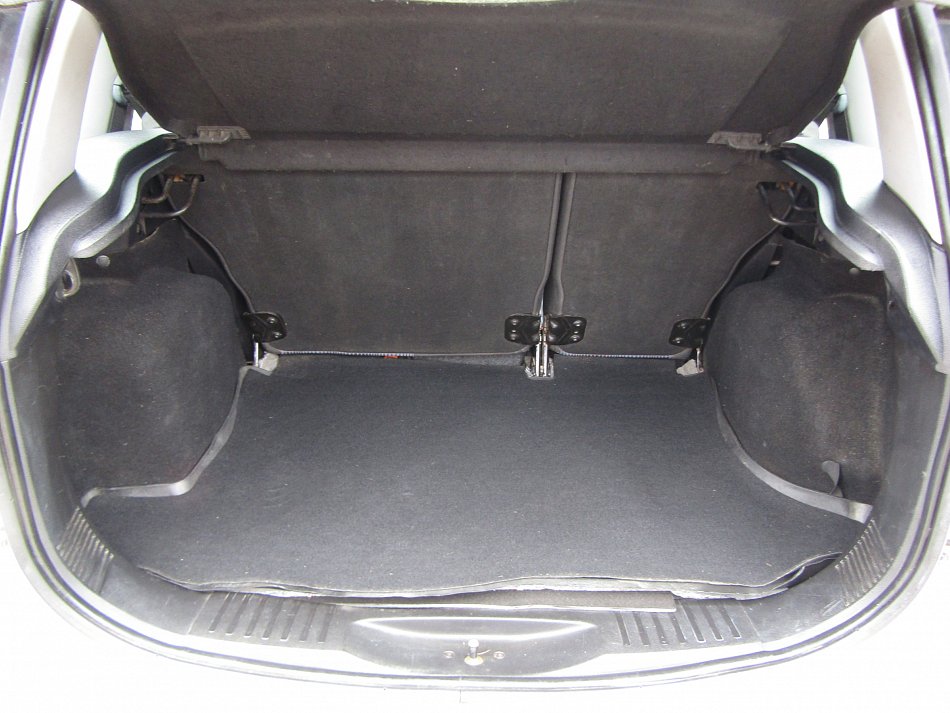 Ford Fusion 1.4 i 