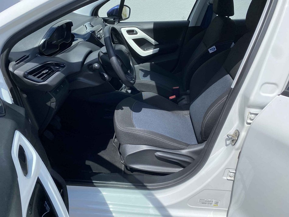 Peugeot 208 1.0 PT 