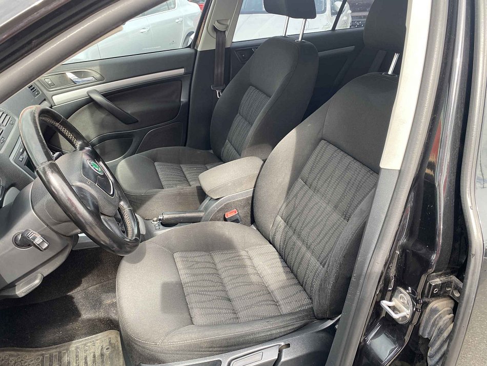 Škoda Octavia II 1.4 TSI Elegance