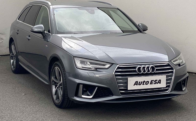 Audi A4 2.0 TDi S-line