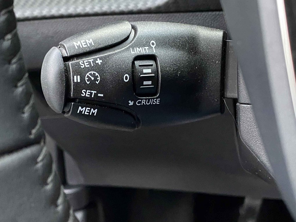 Peugeot 2008 1.2 PT Active
