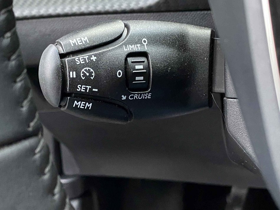 Peugeot 2008 1.2 PT Active