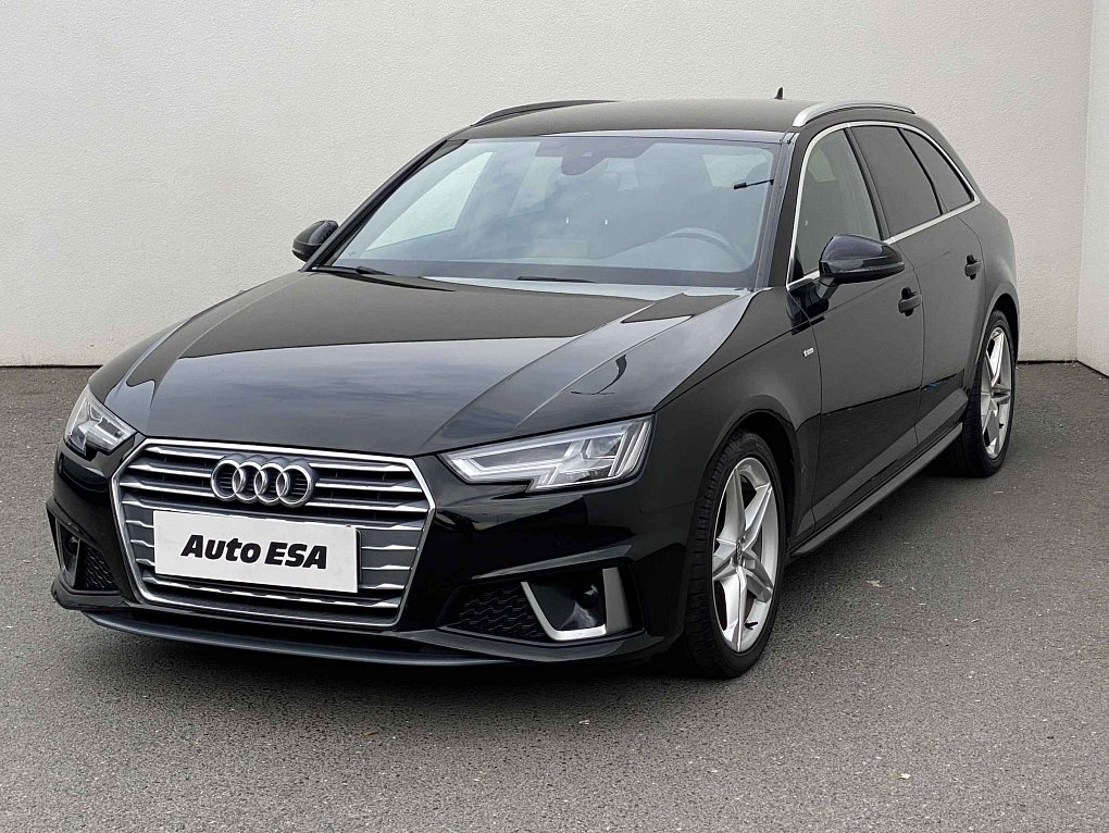 Audi A4 2.0 TDi S-line