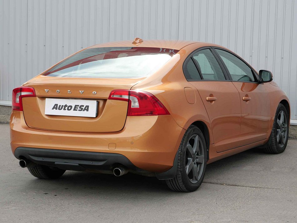 Volvo S60 2.0 T 