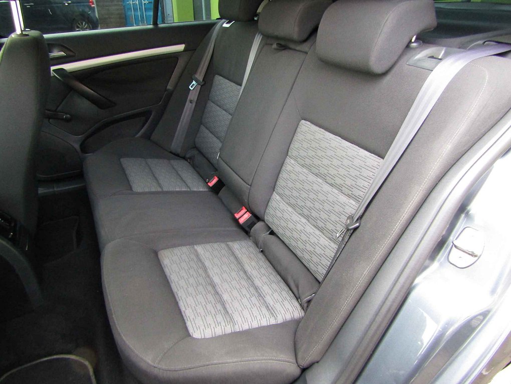 Škoda Octavia II 1.6 TDi Ambiente