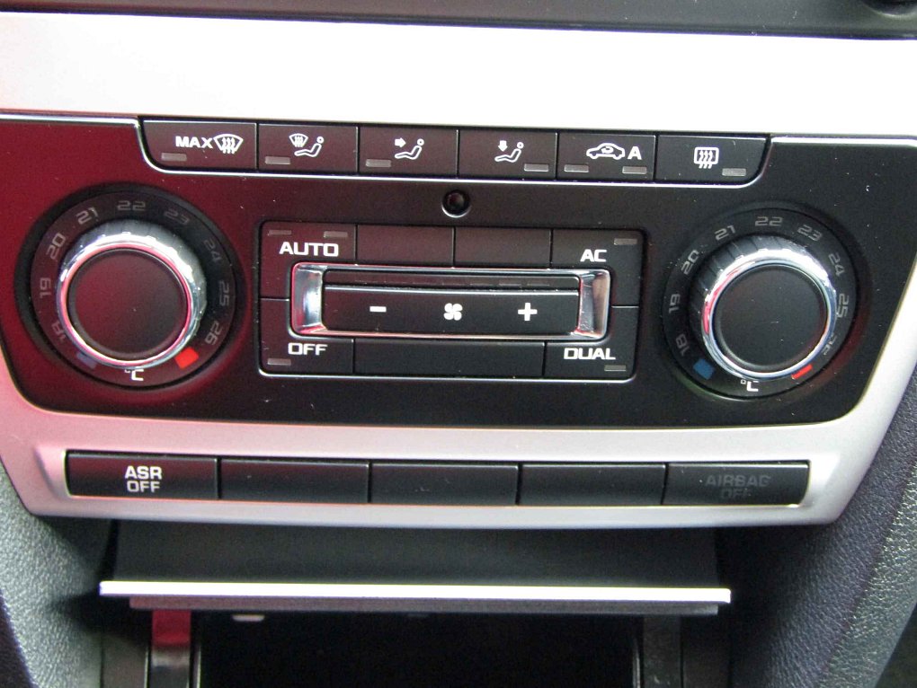 Škoda Octavia II 1.6 TDi Ambiente