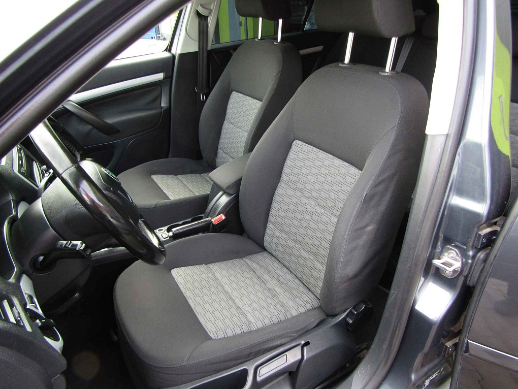 Škoda Octavia II 1.6 TDi Ambiente