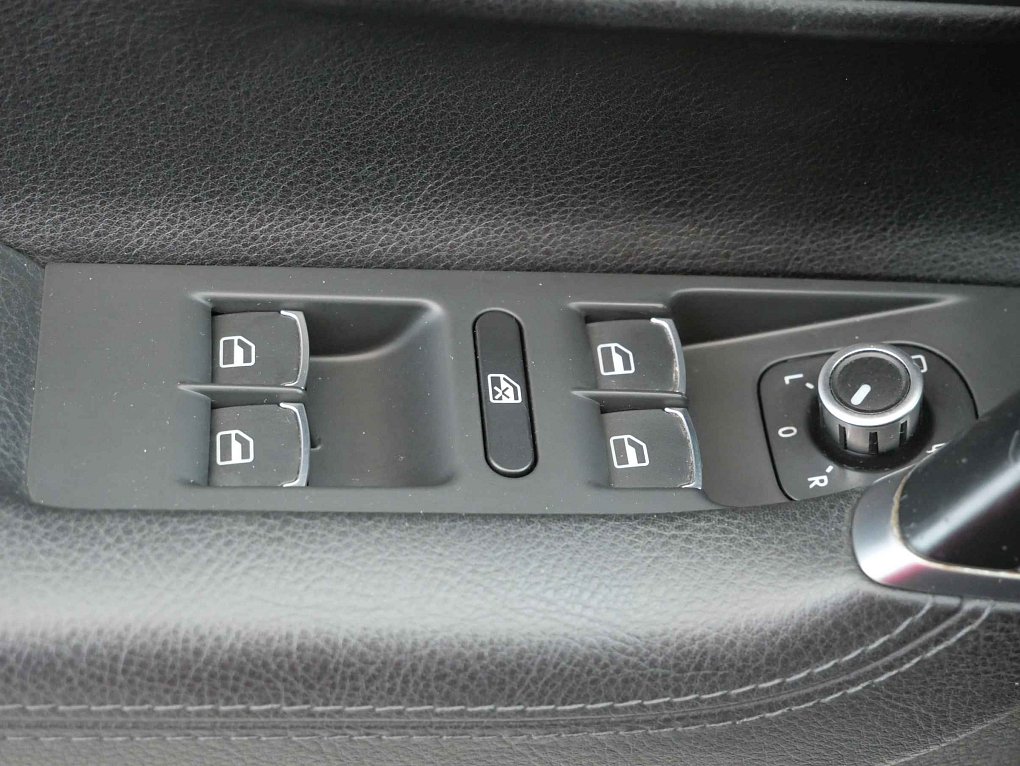 Volkswagen Passat CC 2.0 TDi 
