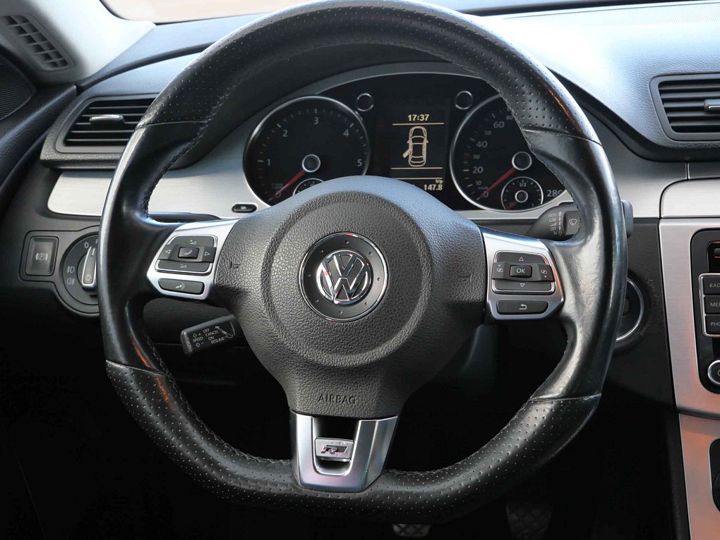 Volkswagen Passat CC 2.0 TDi 