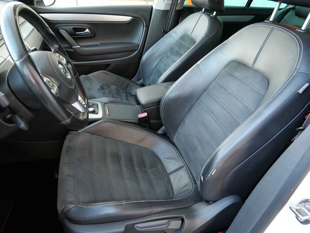 Volkswagen Passat CC 2.0 TDi 