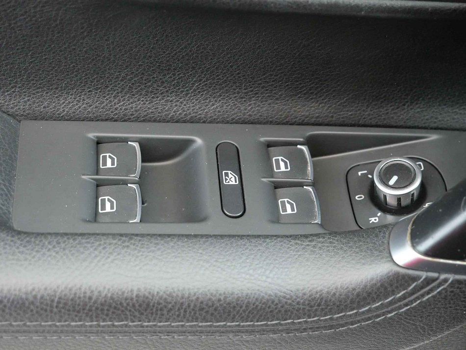 Volkswagen Passat CC 2.0 TDi 
